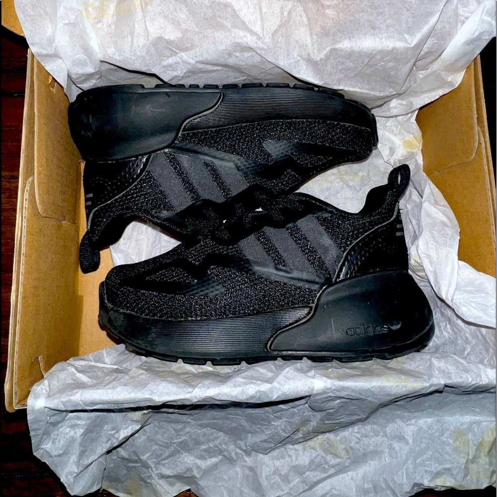 Adidas ZX 2K EL I 
Size 5k
